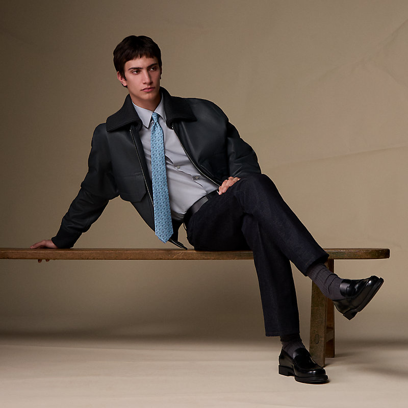 Figure Libre tie