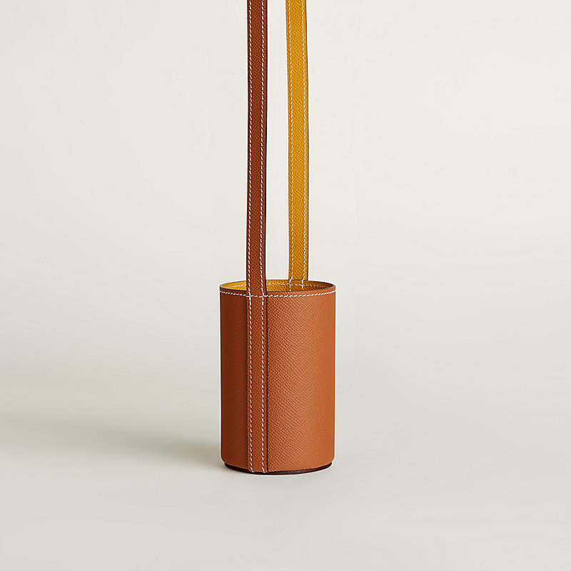 Flaneuse water bottle and shoulder strap