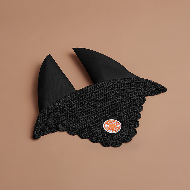 Fly cap