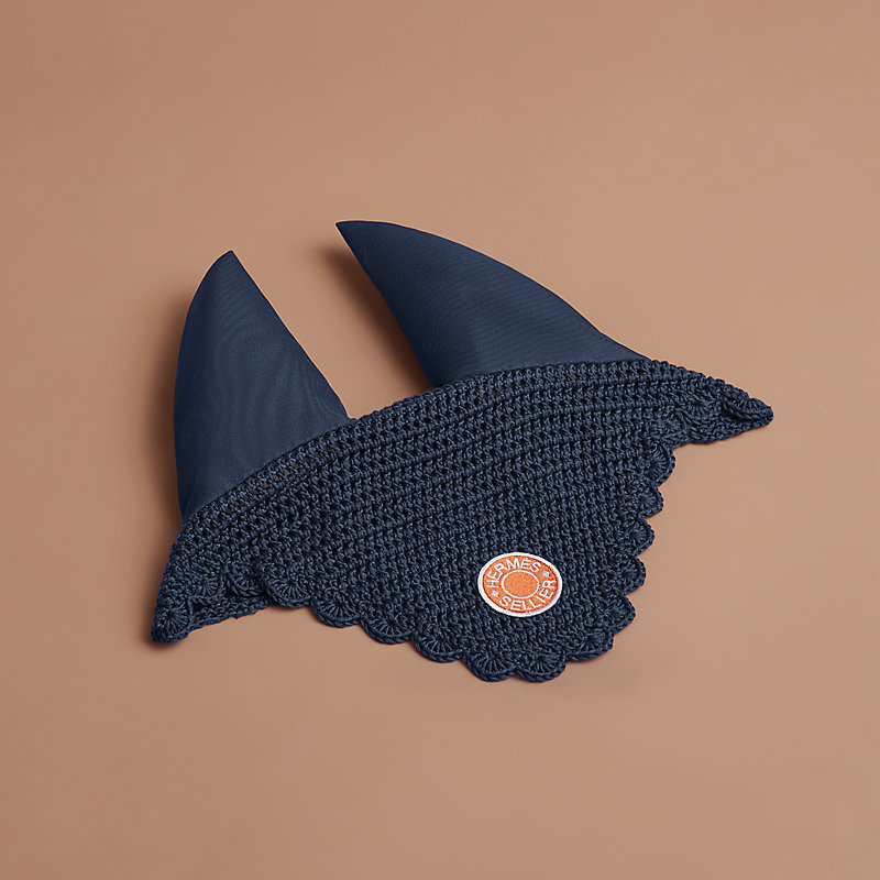 Fly cap