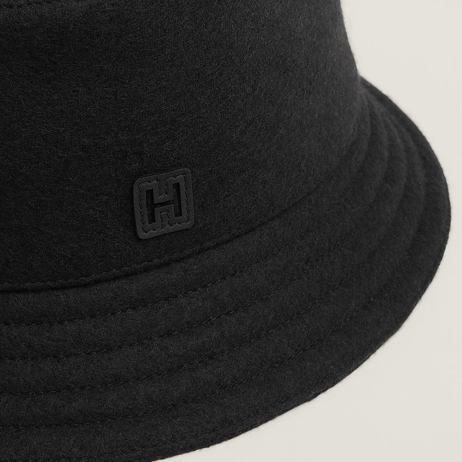 Fred H Cut bucket hat