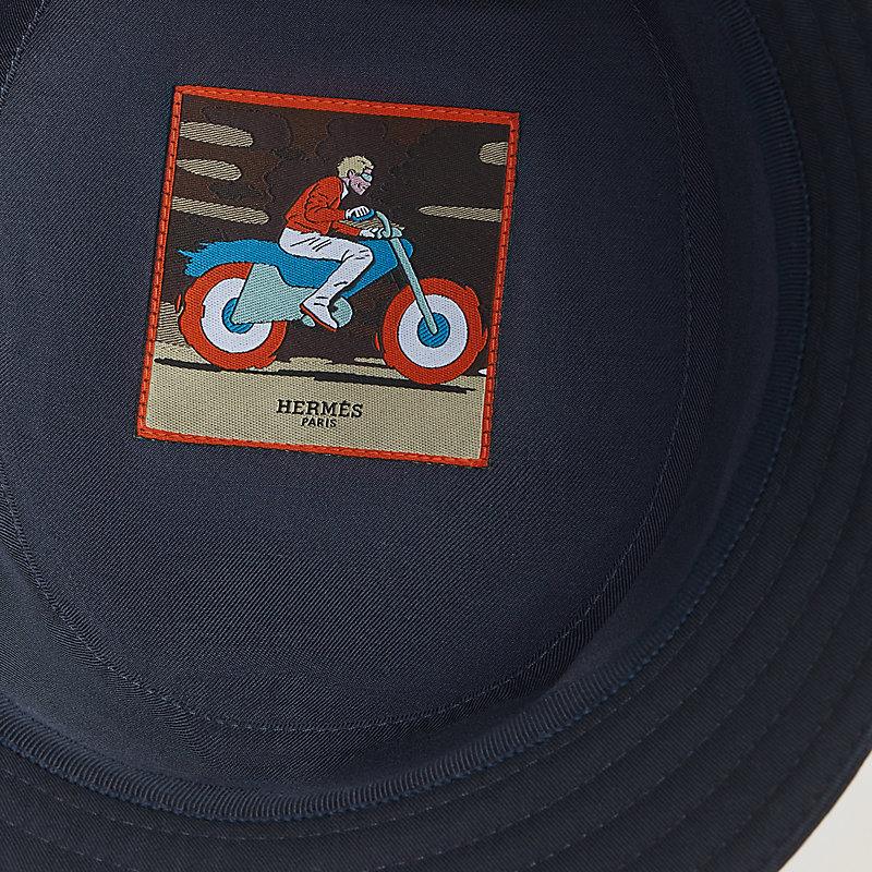 Fred H Droit bucket hat