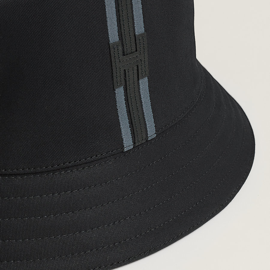 Fred H Stripe bucket hat