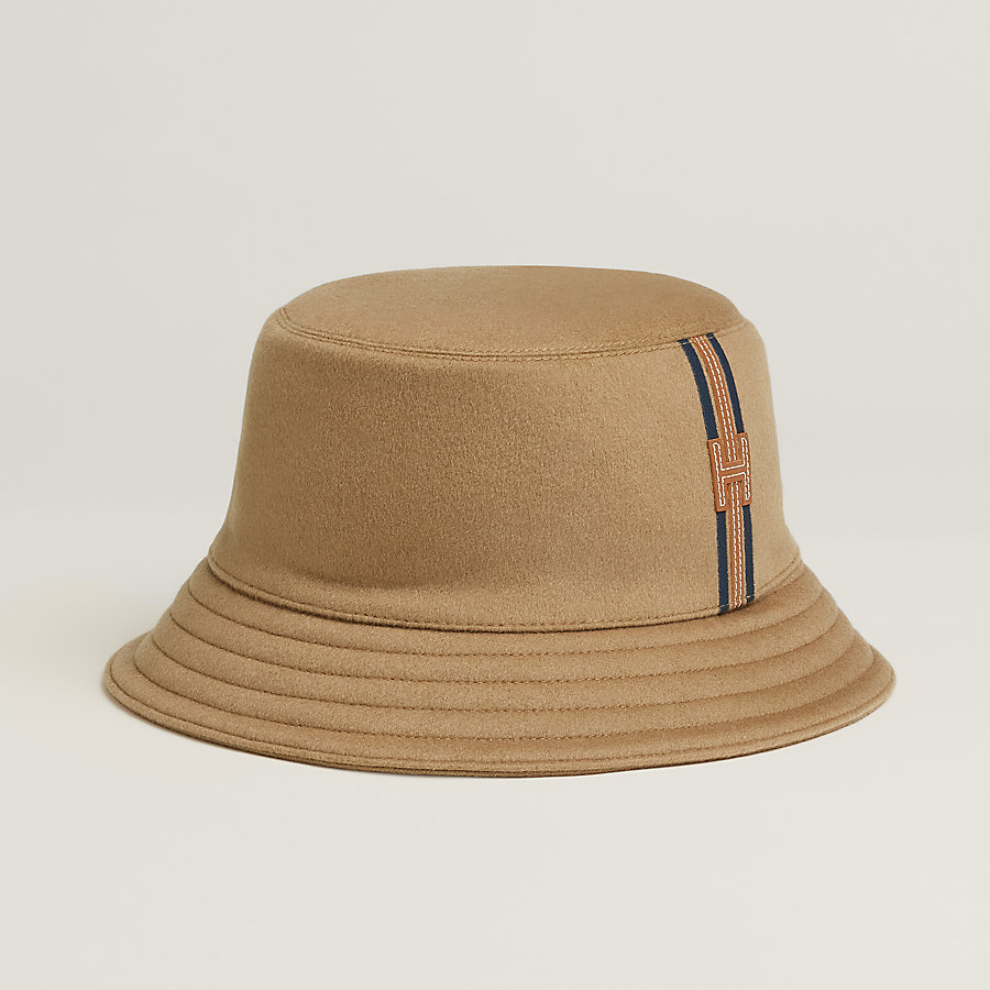 Fred H Stripe bucket hat