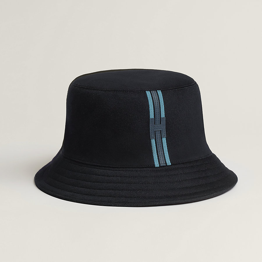 Fred H Stripe bucket hat