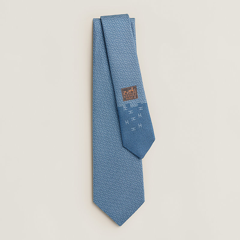 Geometrical H tie