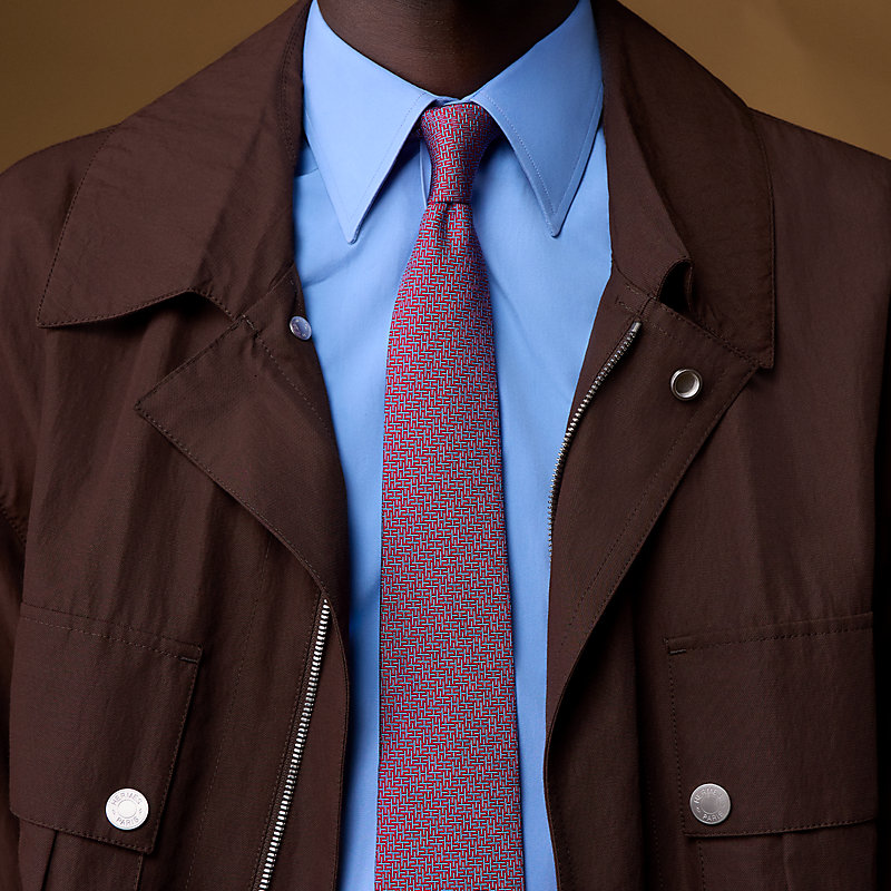 Geometrical H tie