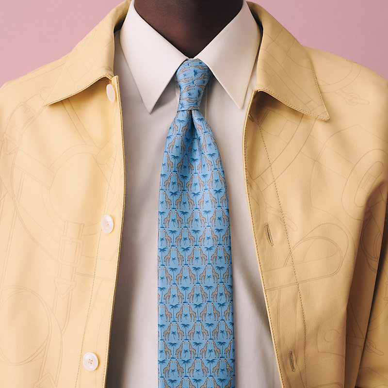 Giraffes tie