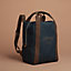 View: side, Groom backpack