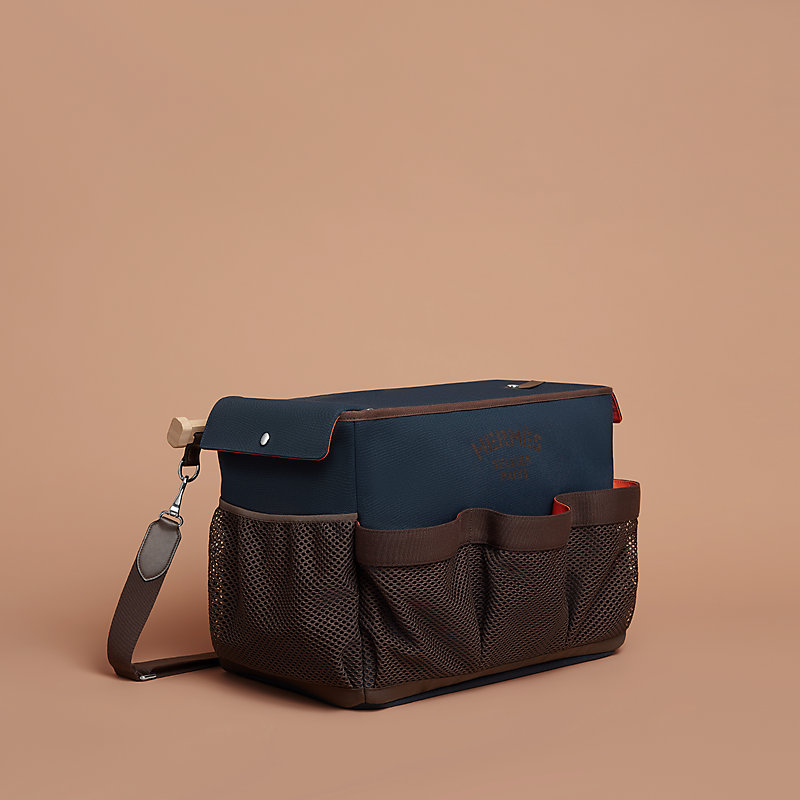 Groom stable bag