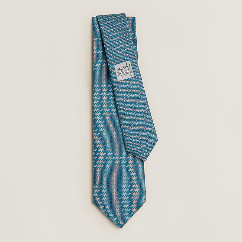 H Duo tie