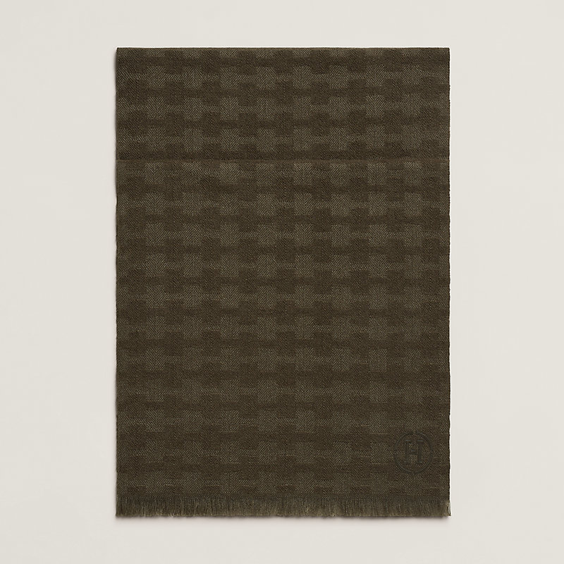 H Embosse scarf
