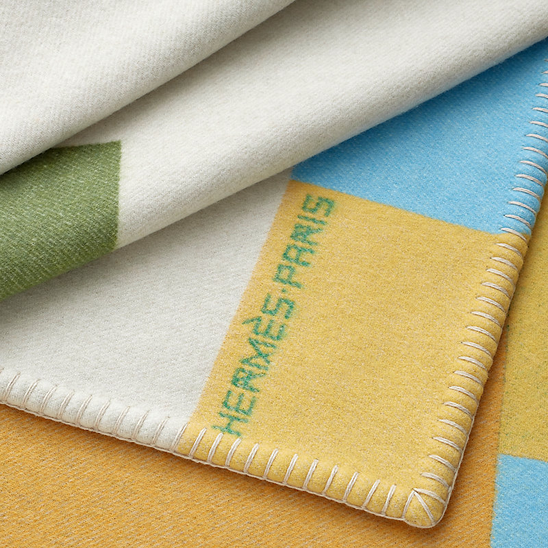 H Gourmand blanket