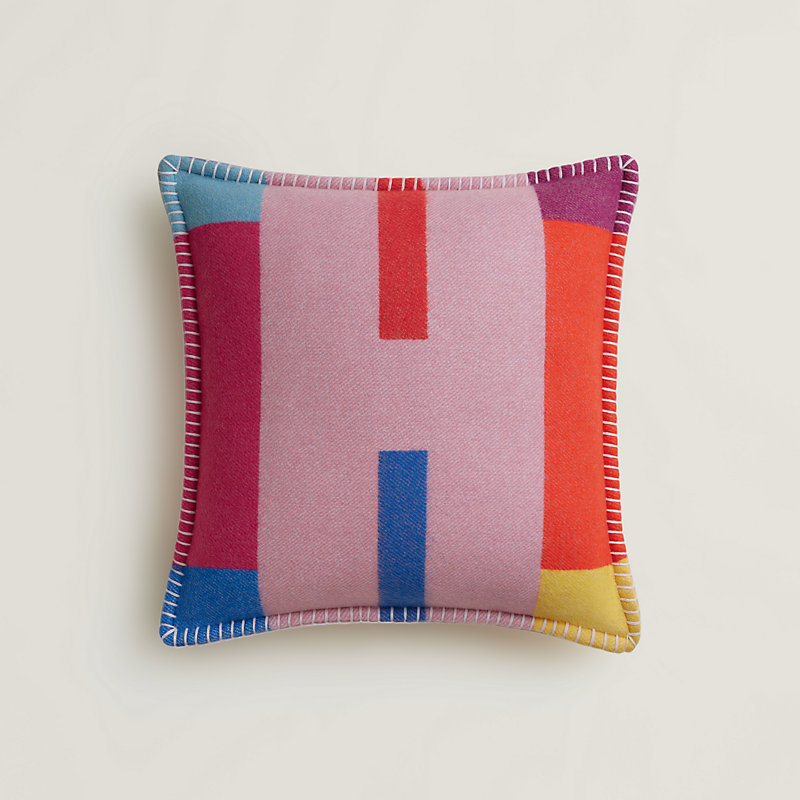 H Gourmand pillow