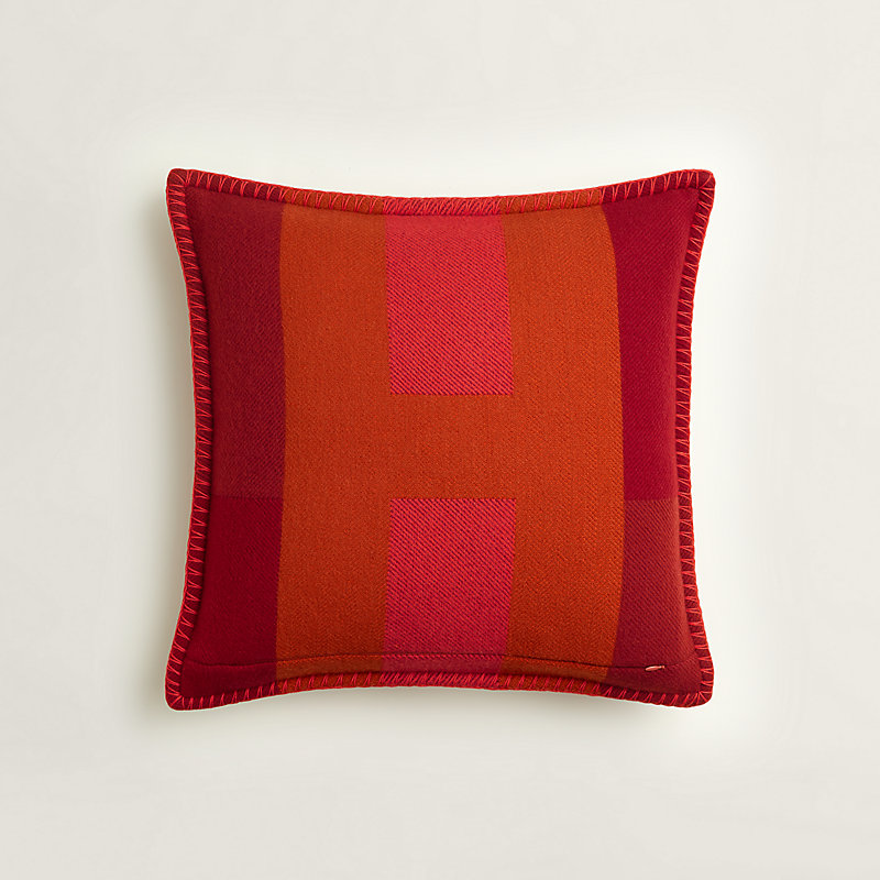 H Horizon pillow