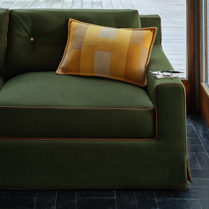 H Horizon pillow, medium model