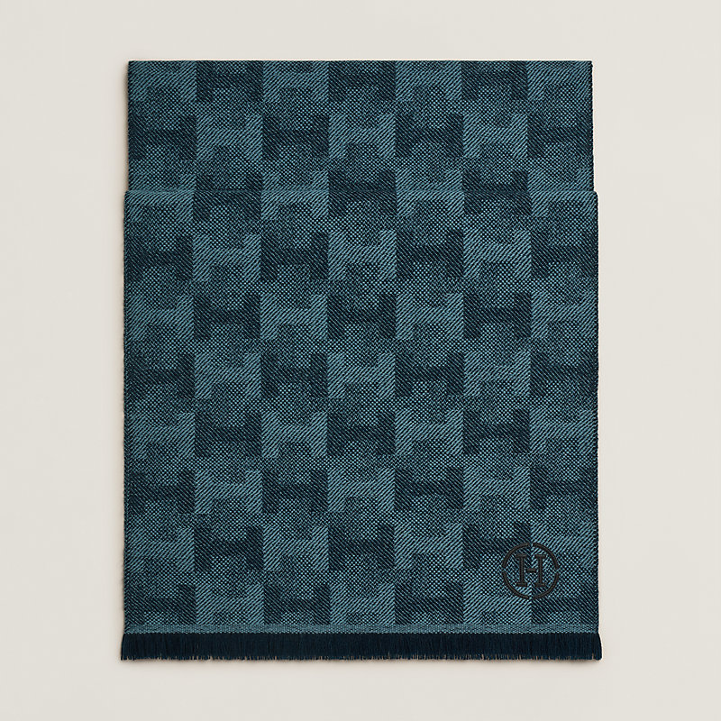 H Jacquard scarf