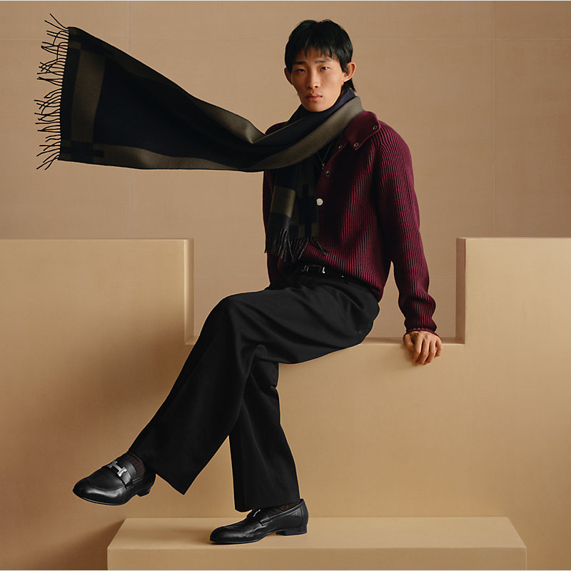 H Passant scarf