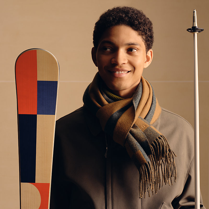 H Passant scarf