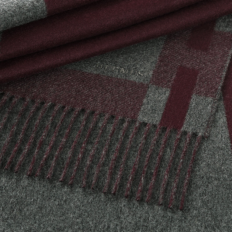 H Passant scarf