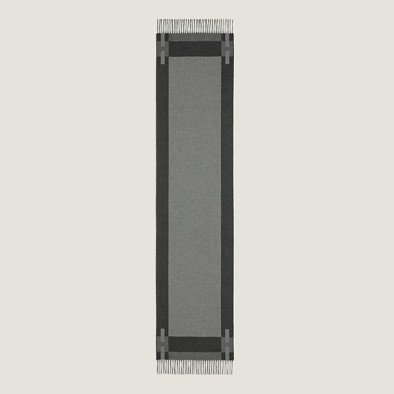 H Passant scarf