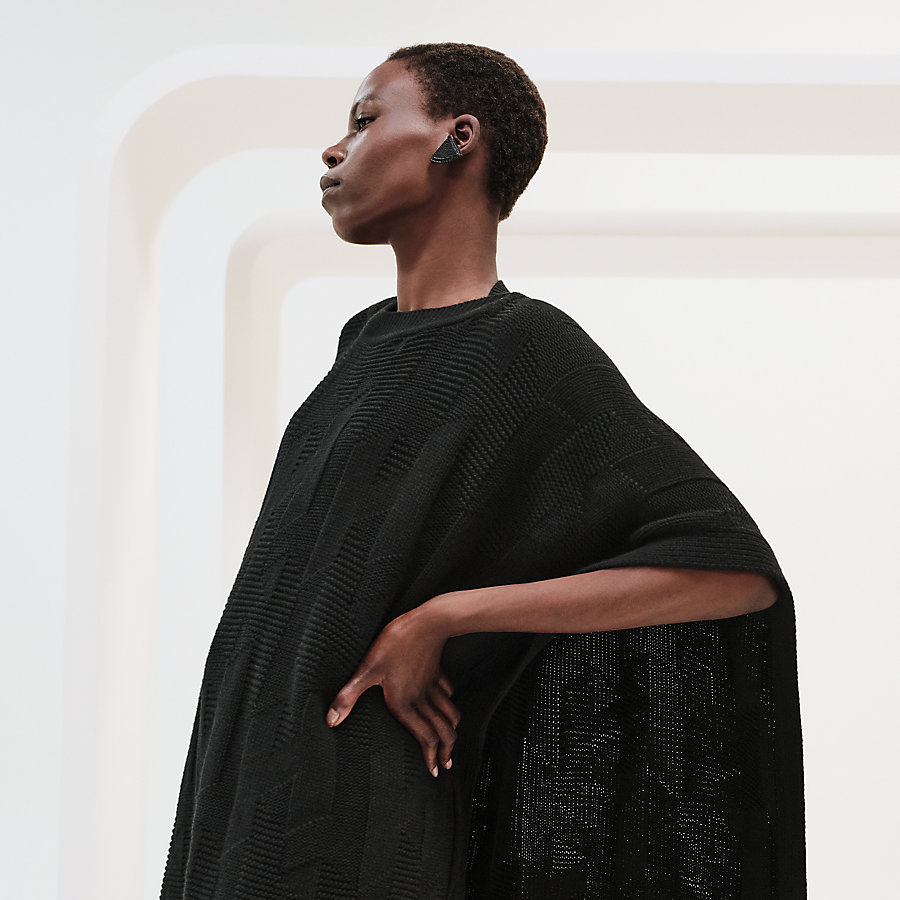 "H" rectangular cape poncho