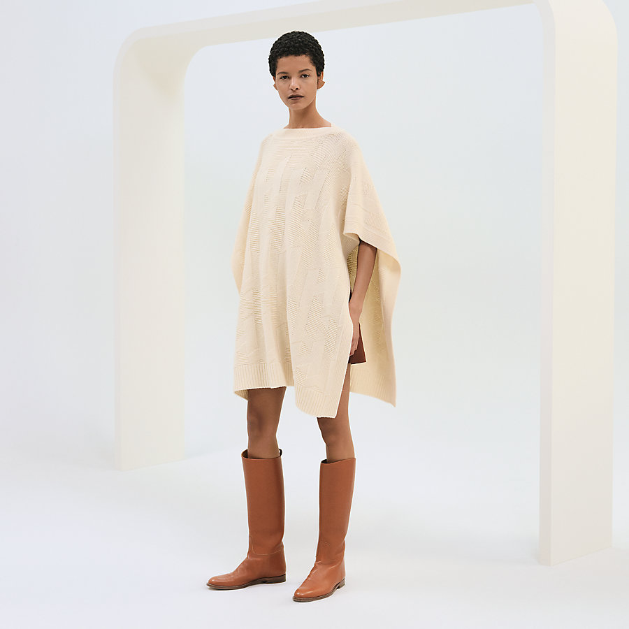 "H" rectangular cape poncho