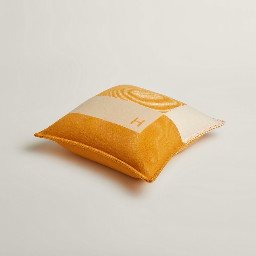 H Riviera pillow