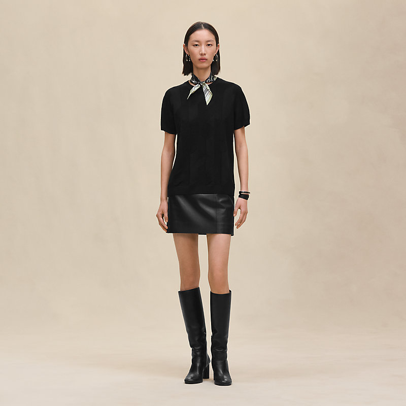 "H" short-sleeve sweater