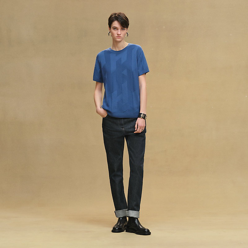 "H" short-sleeve sweater