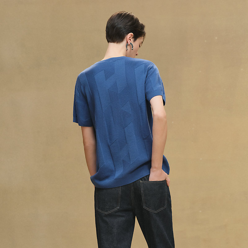 "H" short-sleeve sweater