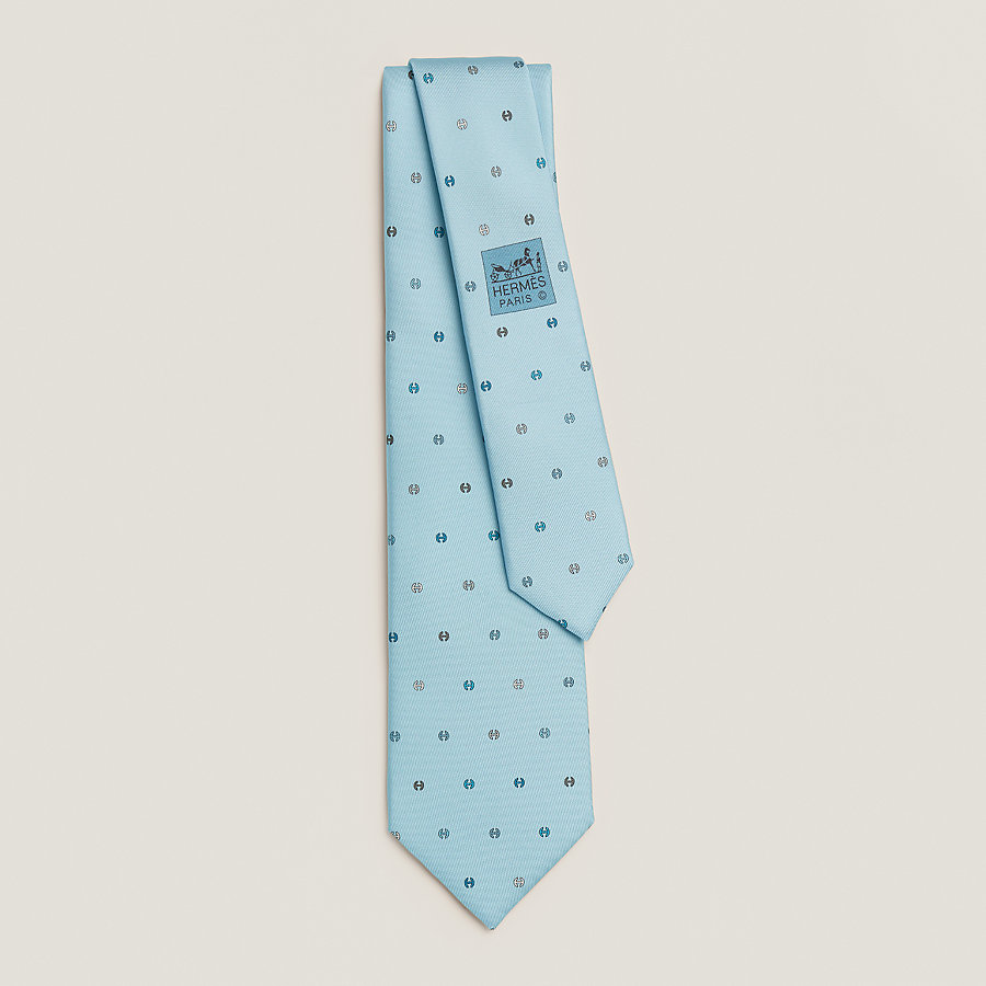 H Tonneau tie