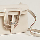 View: Worn, Halzan 25 bag