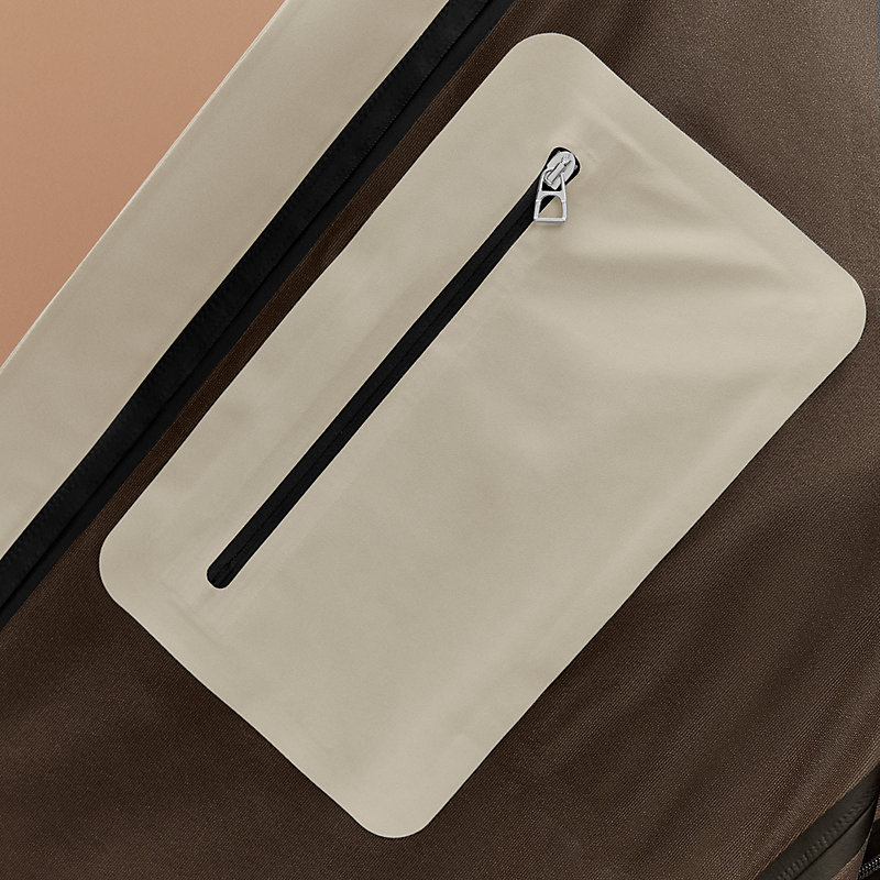 Hardshell Jumping water-resistant jacket