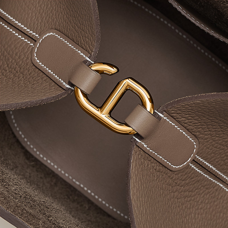 Hermès In-the-Loop 18 bag