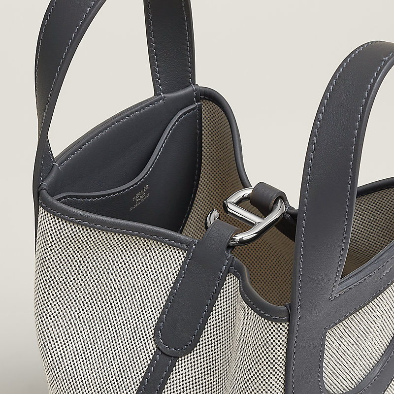 Hermès In-the-Loop 18 bag