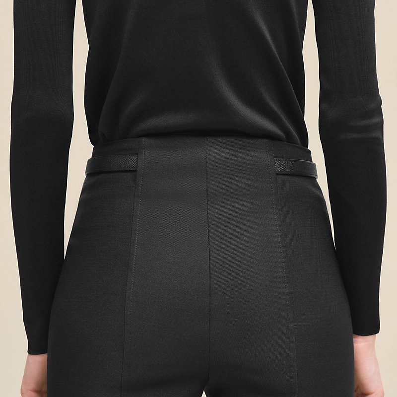 High-waisted pants