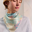 View: Worn, Ivresse Au Vent scarf 70