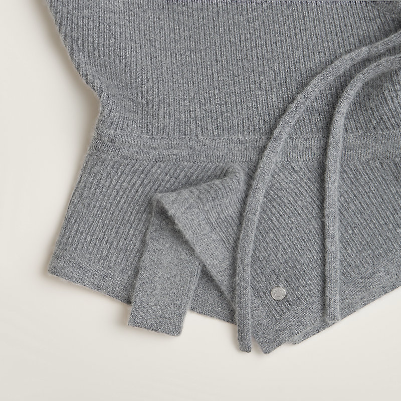 Juliana Slalom hood