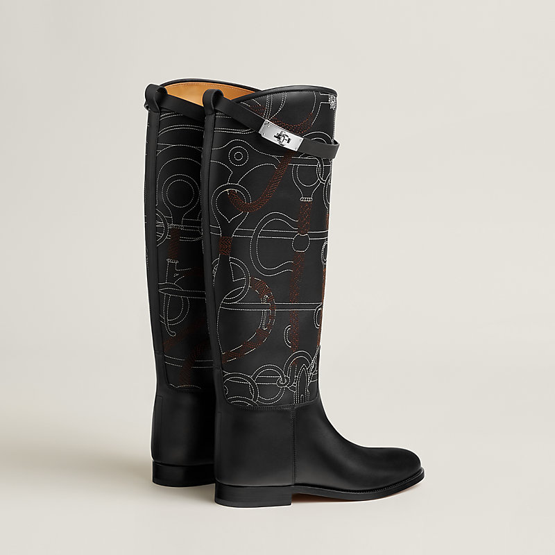 Jumping shorter boot