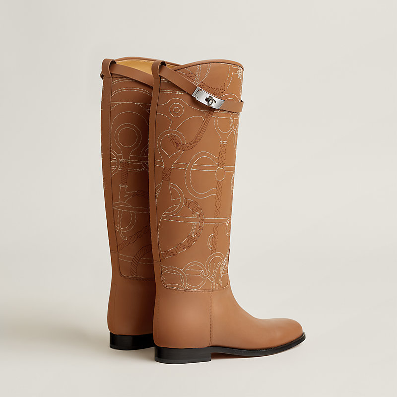 Jumping shorter boot