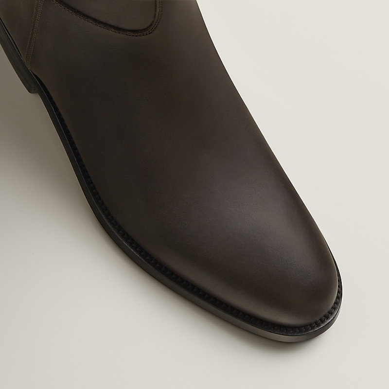 Jumping shorter boot