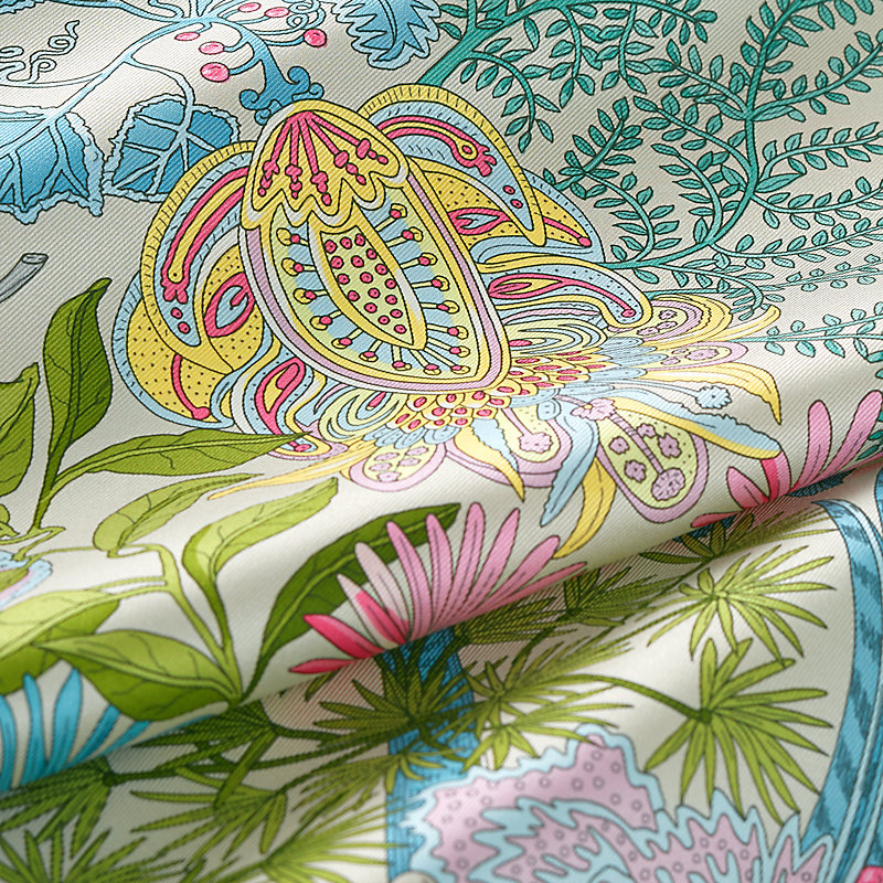 Le Jardin des Peintres scarf 70