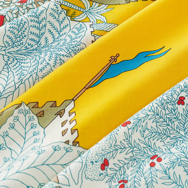 Le Palais des Quatre Vents shawl 140