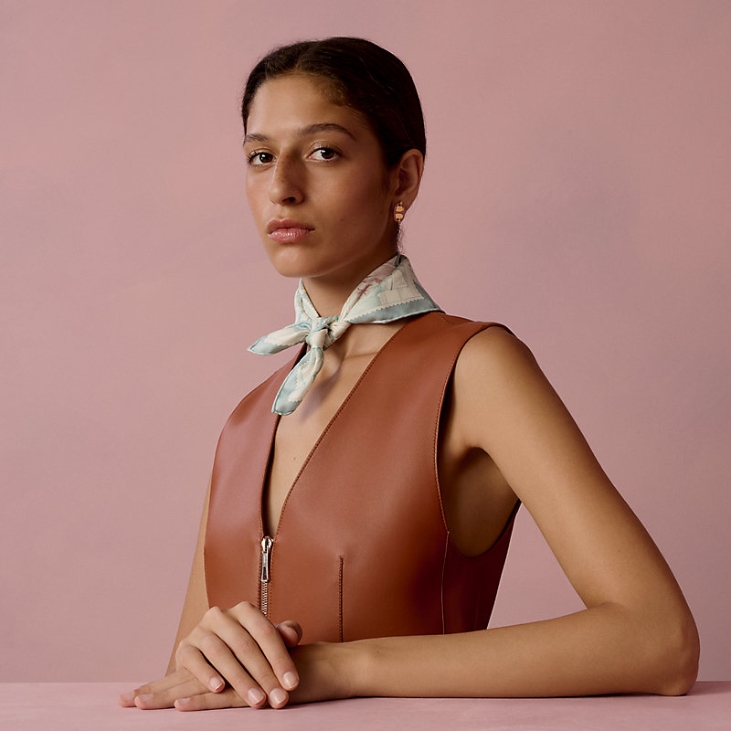 Le Philateliste du Faubourg Detail scarf 45