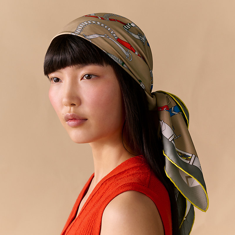 Les Chevaux Dechaines scarf 90