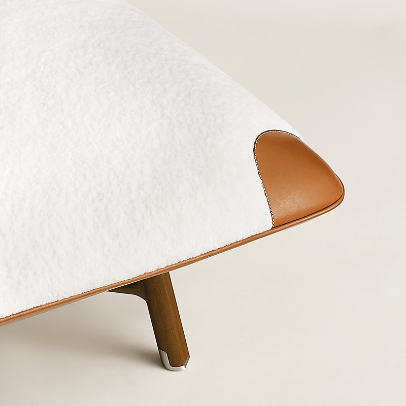 Les Necessaires d'Hermès “carre d'assise”方凳，中款85