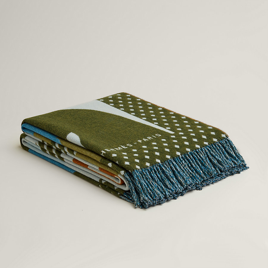 Les Objets du Faubourg blanket