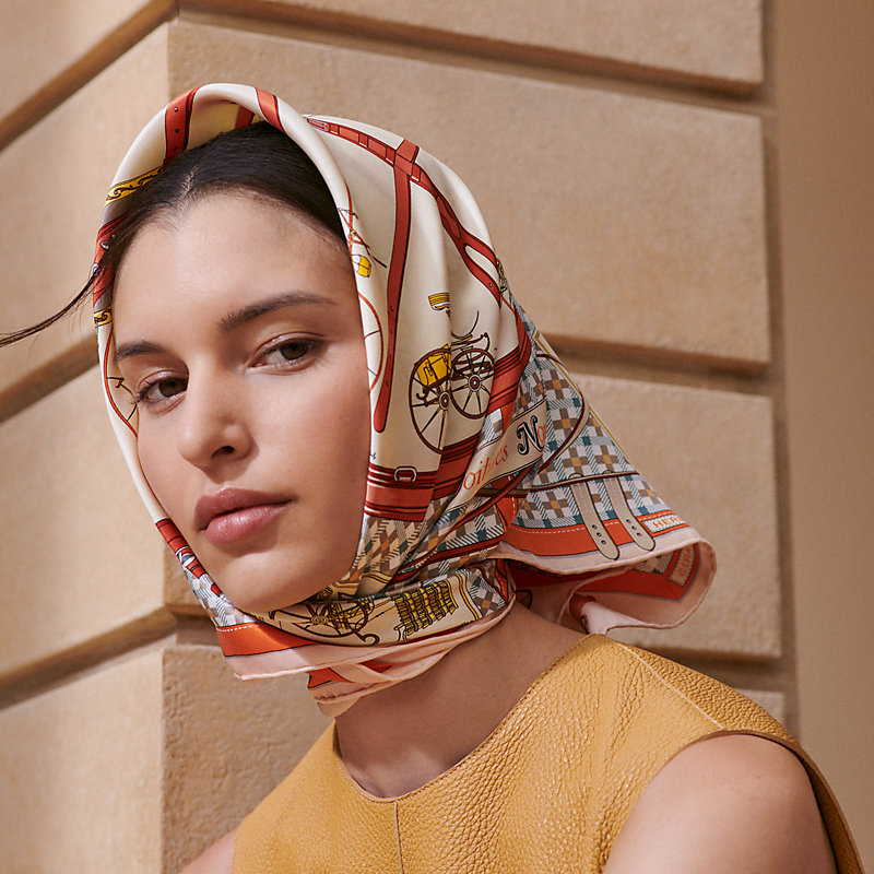 Les Voitures Nouvelles scarf 70