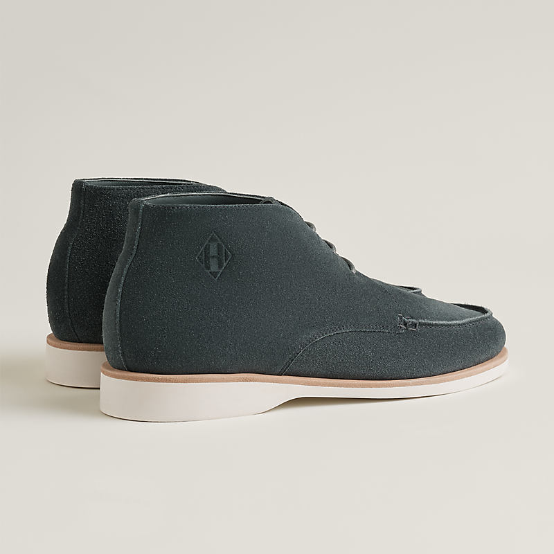 Line derby shoe